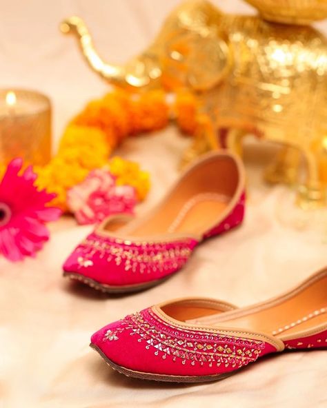 Glam up your festive wear outfits with our Sparkle Pink Handcrafted Juttis embellished with delicate handwork for a subtle and chic look. Product Details Color: Pink Occasion: Festive Sole Material: Leather Cushion: Double Padded Handwork: Yes Heel Type: Jutti Care Instructions: *Avoid Direct Water. *Clean with a dry cloth. *Store in a cool dry place when not in use. *Use Dustbag. #urbanic #urbanicindia #urbanjutties #SandalStyle #LeatherBags #IndianFashion #EthnicWear #HandcraftedSandals #... Punjabi Jutti, Cloth Store, Festive Wear, Leather Cushion, Shoes Collection, Wearing Clothes, Heel Type, Sandal Fashion, Stylish Shoes