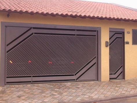 Metal Gates Design, Modern Window Grill, Fence Wall Design, Window Grill Design Modern, Compound Wall Design, Home Gate Design, Gate Designs Modern, Modern Gate, House Main Gates Design