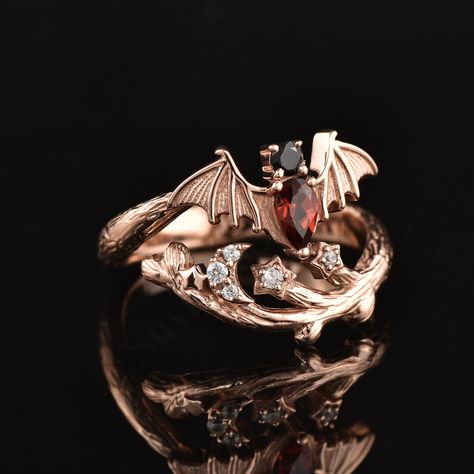 Vampire Wedding Rings, Bat Wedding Ring, Halloween Engagement Ring, Gold Gothic Jewelry, Wife Ring, Bat Ring, Gothic Wedding Rings, Gothic Engagement Ring, Ring Moon