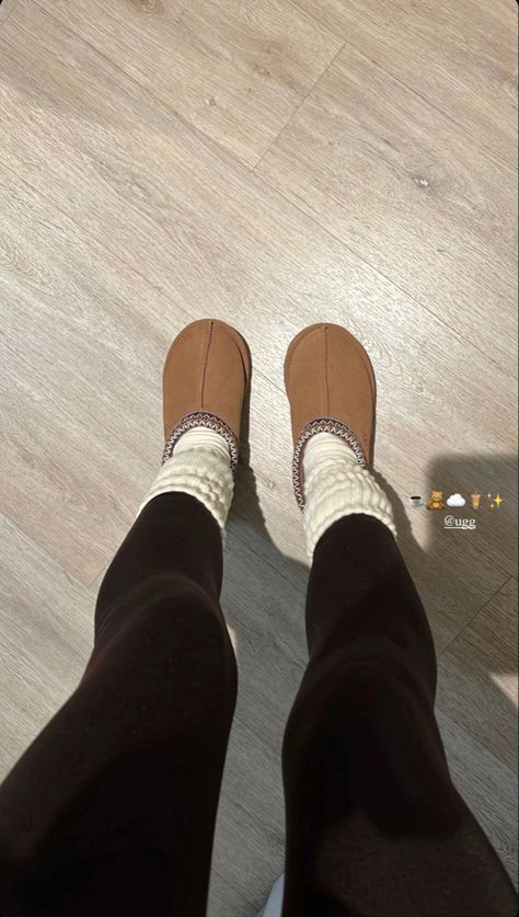 Cute Winter Fits, Tasman Uggs, Uggs Tasman, Ugg Tasman Slippers, Pretty Shoes Sneakers, Shoes Outfit Fashion, Shoe Wishlist, Ugg Tasman, Cute Nikes