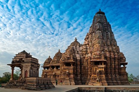 Kandariya Mahadeva Temple, Khajuraho, India,UNESCO heritage site. Kandariya Maha , #Sponsored, #India, #UNESCO, #heritage, #Khajuraho, #Kandariya #ad Khajuraho Temple, Ancient Indian Art, Honeymoon Places, Best Honeymoon, Seven Wonders, Madhya Pradesh, North Yorkshire, India Travel, Unesco World Heritage