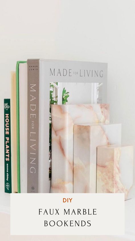 DIY Faux Marble Bookends DIY Home Decor Marble DIY Marble Diy Bookends Dollar Stores, Bookends Diy, Diy Bookends, Diy Furniture Decor, Diy Marble, Fox Decor, Marble Decor, Diy Decor Crafts, Affordable Home Decor