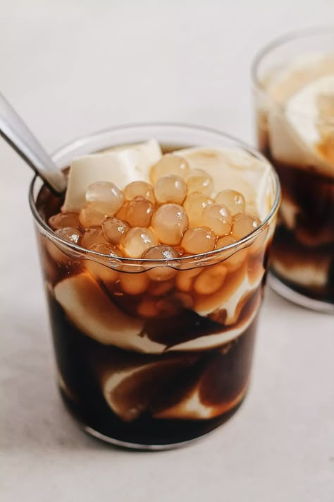 Taho: Filipino Silken Tofu with Sago | Whisper of Yum Taho Filipino Dessert Aesthetic, How To Make Taho Philippines, Filipino Desserts Aesthetic, Taho Filipino Recipe, Asian Cafe Food, Taho Dessert, Easy Filipino Desserts, Taho Filipino Dessert, Filipino Taho