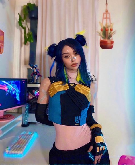 Neon Cosplay Valorant, Neon Cosplay, Neon Valorant, Valorant Cosplay, Neon Photoshoot, Wallpaper Trends, Game Costumes, Book Design Layout, Cute Wallpaper For Phone