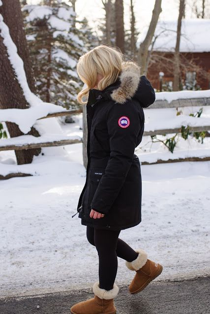 Canadian Goose Jacket Women, Canada Goose Parka Women, Canada Goose Women Outfits, Canada Goose Fashion, Ski Essentials, Apres Ski Outfits, Goose Clothes, Canada Goose Parka, Canada Goose Women