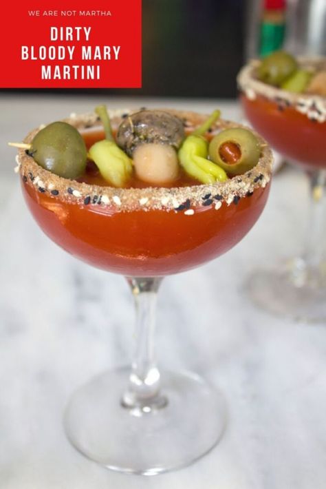 Cocktails Bar, Martini Recipes, Dirty Martini, Vodka Cocktails, Alcohol Drink Recipes, Drinks Alcohol Recipes, Alcohol Recipes, Pina Colada, Clean Eating Snacks