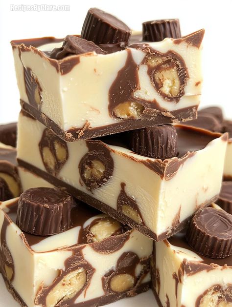 Moose Tracks Fudge, Creamy Fudge Recipe, Beef Lombardi, Moose Tracks Ice Cream, Boston Cream Pie Cupcakes, Mini Peanut Butter Cups, Cotton Candy Cookies, Moose Tracks, Best Fudge Recipe