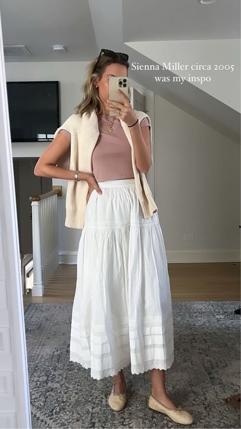 White Tiered Maxi Skirt Outfit, Interior Designer Outfit, Tiered Maxi Skirt Outfit, Plus Size Business Attire, White Skirt Outfit, Maxi Skirt Outfit, White Skirt Outfits, Japan Outfits, Cotton Maxi Skirt