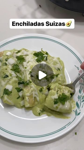 Enchilada Suiza Recipe, Enchilada Suiza, Enchiladas Green, Green Enchiladas, Enchiladas Suizas, Best Enchiladas, Hispanic Recipes, Noodle Recipe, Full Recipes