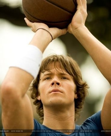 I bit he was a good basketball player Dean Forester, Jared Padalecki Supernatural, Jensen And Misha, Jared And Jensen, Winchester Brothers, The Boy Is Mine, Jared Padalecki, Sam Winchester, Just Jared