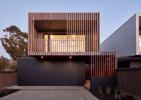 Photo 10 of 16 in McCrae House 1 & 2 by Vibe Design Group - Dwell Wood Cladding Exterior, Narrow House Designs, Wooden Container, Timber Battens, Balcony Railing Design, Modern House Facades, Modern Exterior House Designs, Beach House Design, Wood Siding