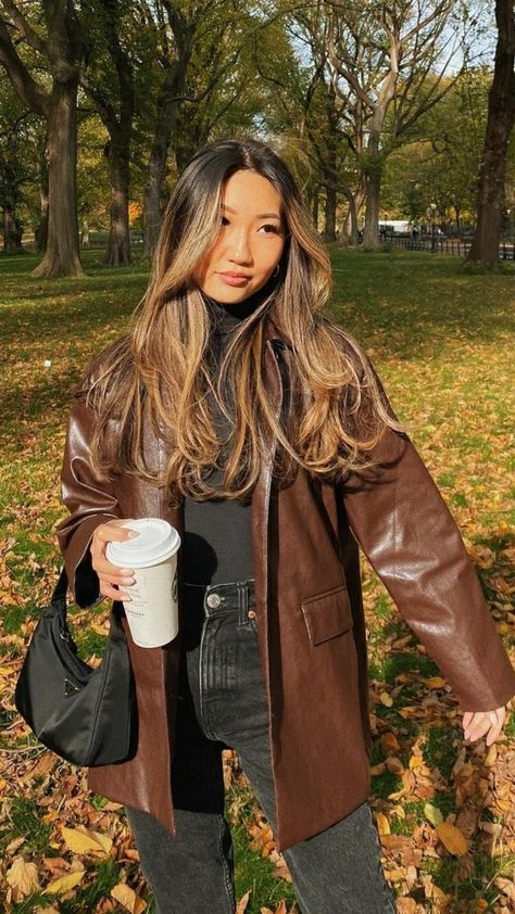 Brown Jacket Outfits For Women, Fall Outfit Brown Leather Jacket, Outfits With Brown Leather Blazer, Brown Jacket Fall Outfit, Fall Outfits Brown Jacket, Brown Blazer Fall Outfit, Nice Jackets For Women, Leather Brown Blazer Outfit, Brown Leather Button Up Shirt Outfit