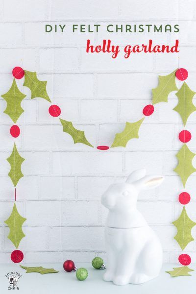 How to Make a Simple Holly Felt Christmas Garland; a Cricut Project, a Sewing post from the blog The Polka Dot Chair, written by Melissa Levanger Mortenson on Bloglovin’ Felt Holly, Diy Christmas Canvas, Holly Garland, Scandinavian Christmas Decorations, Christmas Decorations Garland, Felt Banner, Christmas Craft Projects, Holiday Planner, Christmas Gathering