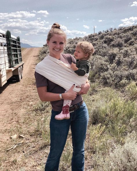 Brittany Cogan’s Instagram post: “already missing this weather #AddyGrace #ranchbaby #ranchkid #raisingranchkids #raisingranchbabies #ranchmama #ranchwife” Southern Mom Aesthetic, Rodeo Wife, Mother Goals, Ranching Life, Dear Husband, Dream Horse Barns, Mom Aesthetic, Southern Mom, Southern Baby