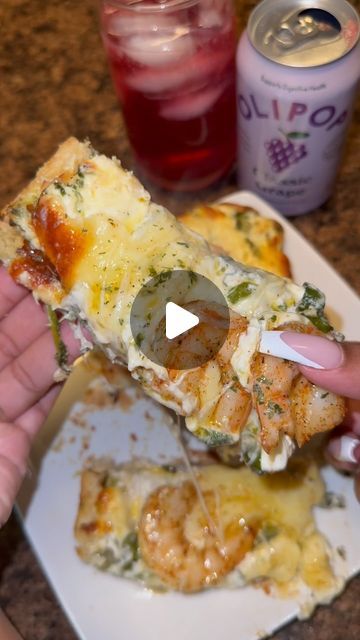 Destiny symone on Instagram: "Shrimp spinach dip garlic bread w/ @drinkolipop  #olipoppartner" Classy Meals, Shrimp Spinach Dip, Cabin Colors, Shrimp Spinach, Luncheon Menu, Seafood Dish Recipes, Facebook Recipes, Garlic Cheese Bread, Best Seafood Recipes