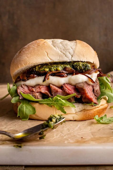 Ribeye Sandwich, Jalapeno Pesto, Roastbeef Sandwich, Philly Sandwich, White Cheese Sauce, Flexitarian Recipes, White Cheese, Simple Sandwiches, Steak Sandwich