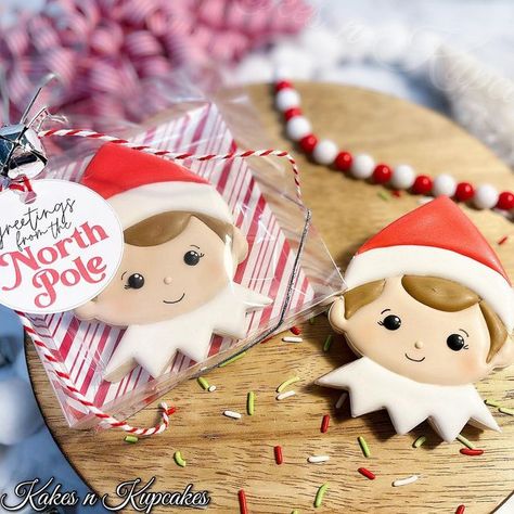 Cookie Elf On The Shelf, Elf On The Shelf Cookies Ideas, Elf On Shelf Cookies Decorated, I’m Back Elf On The Shelf Cookie, Elf On Shelf Cookies, Elf On The Shelf Sugar Cookies, Elf On The Shelf Cookies Decorated, Elf On The Shelf Cookie Ideas, Elf Cookies Decorated