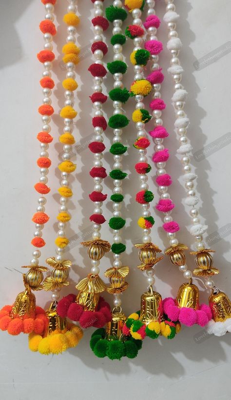 Handmade Door Hangings, Pom Pom Door Hanging, Door Hanging Decorations Indian Handmade, Mala For Diwali, Rajasthani Decoration, Haldi Platter, Door Curtains Diy, Hanging Door Beads, Toran Design