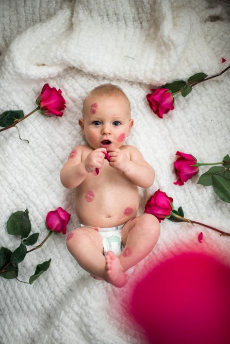 Valentine's Day Pictures Kids, Baby Girl First Valentines Day, Baby Boy First Valentines Day Pictures, Baby February Photo Ideas, Toddler And Baby Valentine Pictures, Baby Photoshoot Ideas Valentines Day, First Holiday Baby Pictures, My First Valentines Day Pictures, Valentines Infant Photoshoot