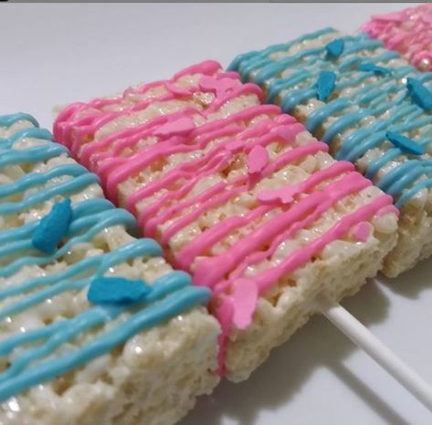 Blue Clues Gender Reveal, Gender Reveal Rice Krispie Treats, Gender Reveal Treat Ideas, Gender Reveal Desserts Treats, Gender Reveal Finger Food Ideas, Gender Reveal Food Ideas Desserts, Gender Reveal Party Food Appetizers, Stitch Gender Reveal Cake, Gender Reveal Deserts