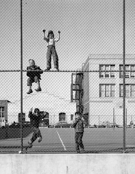 Henri Cartier Bresson, School Yard, Dc Memes, Black And White Film, Boys Playing, Foto Art, Time Magazine, Cinematic Photography, Parkour