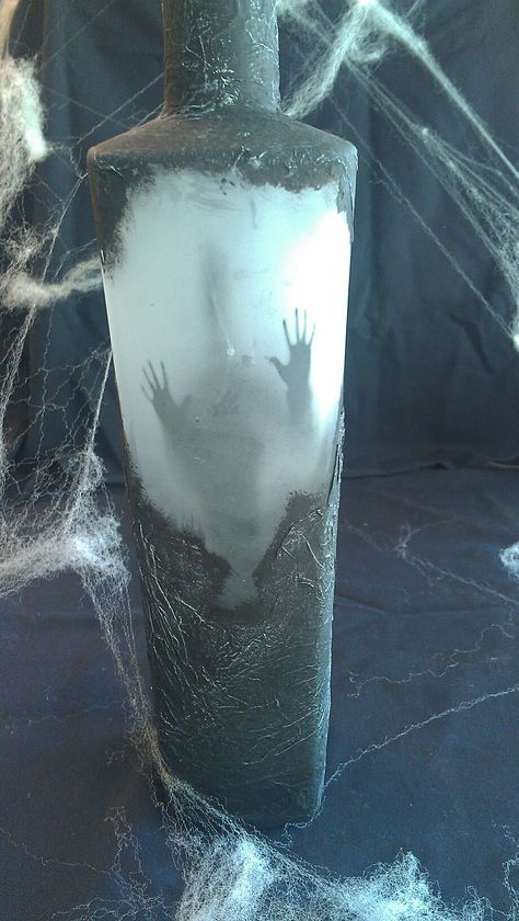 Frozen Ghost bottle Ghost Bottle, Ghost In A Bottle, Bottle Art, Frozen, Ghost, Projects To Try, Vase, Art