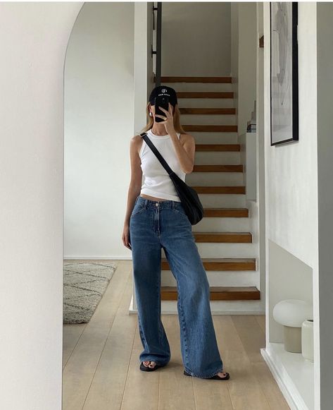 High Rise Wide Leg Jeans Outfit, Outfits With Wide Leg Jeans, Wide Leg Jean Outfits, Wide Leg Outfit, Wide Leg Jeans Outfit, Outfits For Summer, Blue Jean Outfits, Jeans Outfit Summer, Denim Outfits