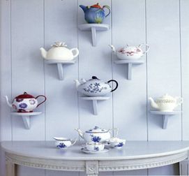 http://koffeeklatchgals.hubpages.com/hub/Decorating-a-Tea-Pot-Style-Kitchen Tea Cup Display, Tea Display, Teapots And Cups, My Cup Of Tea, Cups And Saucers, Tea Shop, Tea House, Displaying Collections, Tea Room