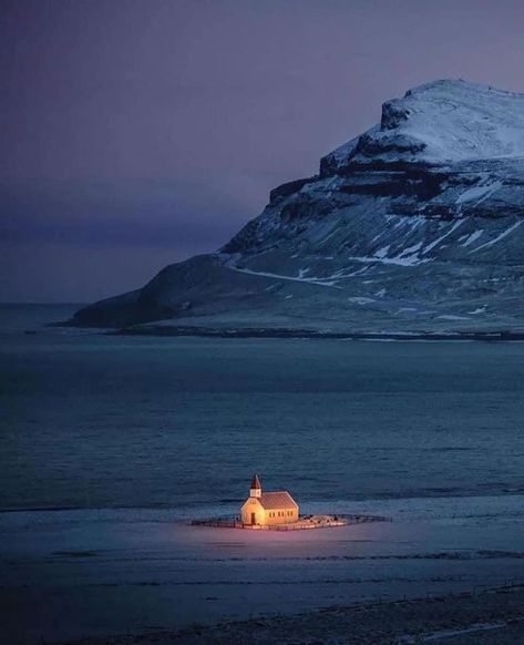 Iceland House, Iceland Landscape, Visit Norway, Beauty Light, Above The Clouds, Travel Fashion, Travel Inspo, Travel Life, Places Around The World