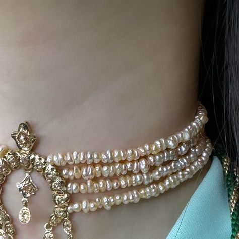 Elegance on Instagram: "Choker or 18k serti rosaces  Livraison à domicile partout au Maroc.
☎️ whatsapp 0691547107 .

#fes #cadeau #shooting #shopping #rosegold #casablanca #beldi #diamond #mariage #bijoux #maroc #caftan #bijouterie #gold #or #collier #bracelet #pendentif #18k#collier#Orjaune#élégance
#lwiza#autenthique#rasdecou#perle #jolie#joher_" Casablanca, Choker, Bracelet, Gold, Instagram