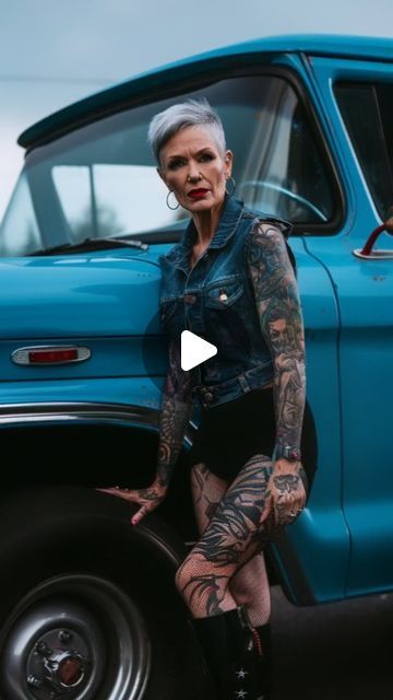 Old People With Tattoos, Older Women With Tattoos, Old Women With Tattoos, Grandmother Tattoo, Ink Magazine, Tattooed Women, Old Tattoos, Grow Old, Smooth Shave