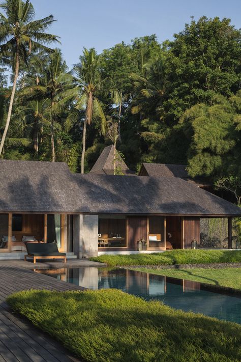 This contemporary home is a stunning retreat into the landscape of Bali | Architectural Digest India Bali Style Villa, Villa House Design, Bali House, Tropical Architecture, Villa House, Resort Design, Bali Style, Bali Fashion, Tropical House