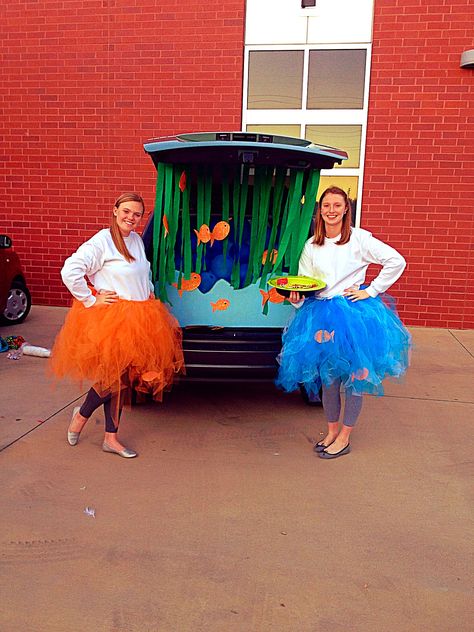 Under the sea! Trunk or treat idea! Turtle Trunk Or Treat, Scuba Trunk Or Treat, Under The Sea Trunk Or Treat Ideas, Ocean Trunk Or Treat Ideas, Fish Trunk Or Treat, Trunk Or Treat Under The Sea, Underwater Trunk Or Treat, Fishing Trunk Or Treat Ideas, Trunk Or Treat Fishing