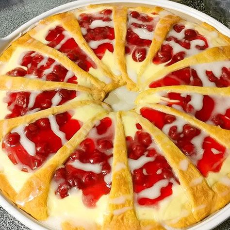 Cherry Cheese Coffee Cake - The Pampered Chef® Pastry Ring, Cheese Coffee Cake, Breakfast Pastry, Cream Cheese Crescent Rolls, Pampered Chef Recipes, Crescent Dough, Baking Stone, Cherry Cheesecake, Breakfast Pastries