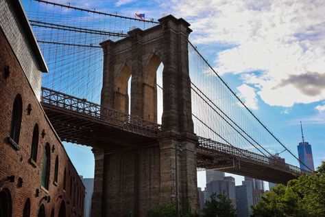 Tour Brooklyn on Foot With These 5 Great Walks Types Of Bridges, Bucket List Items, New York City Travel, City Travel, Bright Lights, Weekend Trips, Bagels, Hotel Room, Brooklyn Bridge