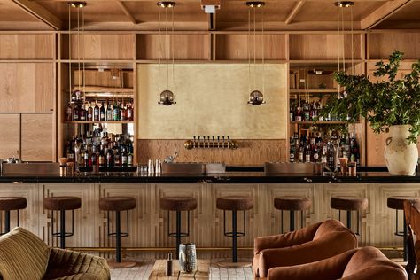 MOLLIE: A Boutique Hotel in Aspen Channels the Colorado Ski Town's Bauhaus Heritage | Yatzer Vertical Wood Cladding, Aspen Hotel, Modern Hampton, Colorado Ski, Dream Hotels, Hotel Lounge, Ski Town, Wood Cladding, Colorado Skiing