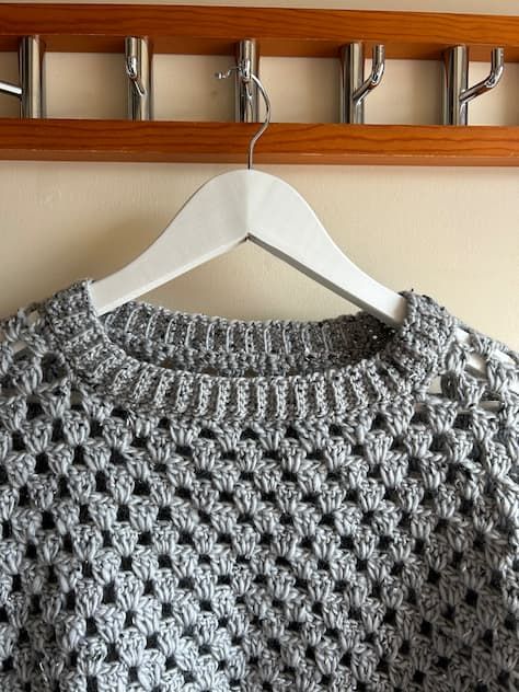 Granny Stitch Sweater, Crochet Granny Stitch, Sweater Pattern Free, Granny Stitch, Mattress Stitch, Stitch Sweater, Sweater Patterns, Sweater Crochet Pattern, Crochet Granny