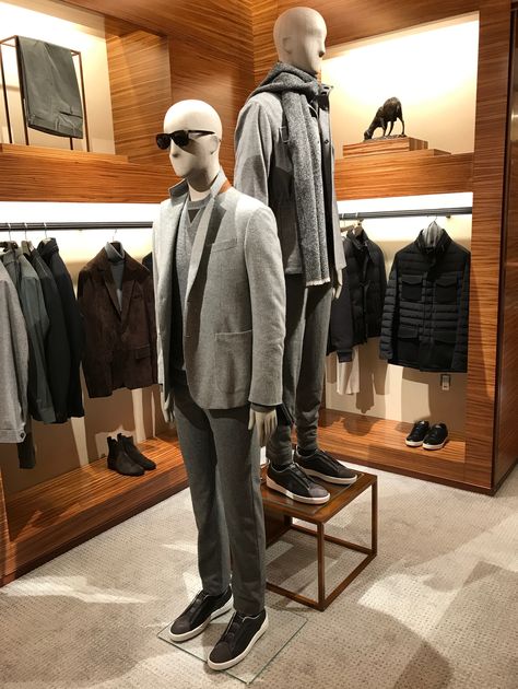 Ermenegildo Zegna Men, Zegna Men, Semi Casual, Ermenegildo Zegna, Display Design, Winter Outfit, Giorgio Armani, Salvatore Ferragamo, Men's Fashion