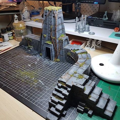 Modular Terrain Tabletop, Dungeons And Dragons Terrain, Dnd Terrain Diy, Necron Terrain, Rpg Terrain, Dnd Room, Terrain Building, Dnd Diy, Dnd Crafts