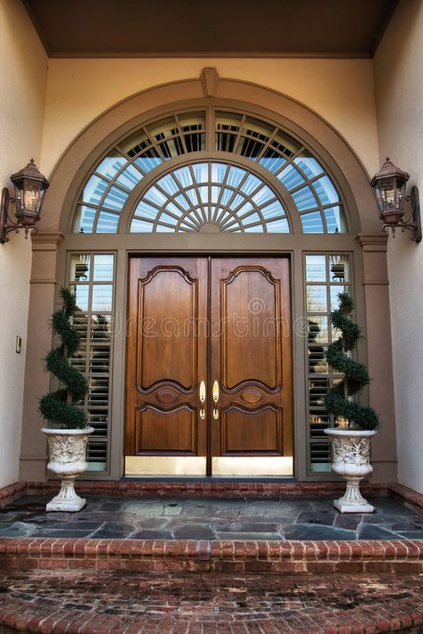 Double Door Entryway, Double Door Entrance, Door House, Main Entrance Door, Wooden Main Door, Stained Doors, Wooden Main Door Design, Double Door Design, Double Front Doors