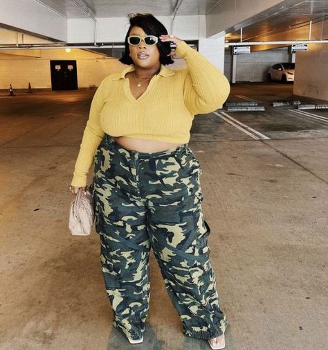 Cargo Pants Plus Size, Cargo Pants Camo, Oversized Cargo Pants, Best Cargo Pants, Apple Shape Outfits, Plus Size Baddie Outfits, Plus Size Cargo Pants, Cargo Pants Outfit, Pants Plus Size