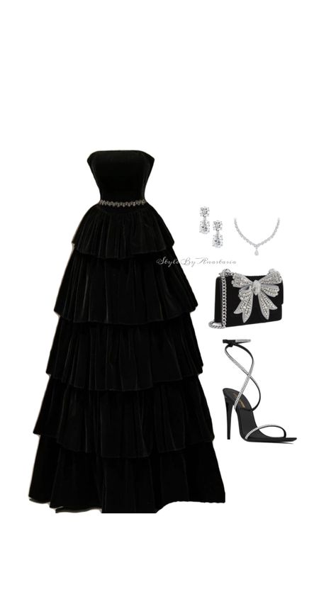 Gossip Girl Gowns, Gala Dinner Outfit, Black Dress Polyvore, Polyvore Outfits Aesthetic, Rich Outfits, Dress Polyvore, Classy Gowns, Elegant Black Dress, Junior Prom Dresses