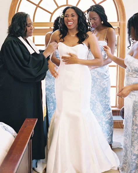 This couple’s Georgia nuptials at the bride’s childhood home felt like a family reunion and wedding all in one: “We wanted to honor those who were not present through our food or song choices and also be fully present with those who surrounded us on that day.” 🤍 From her grandmother’s china cabinet doubling as the escort card display to getting ready in her parent’s bedroom, see all the special ways they paid homage to family at the link in bio. 📷: @radianphotography 📋: @joyproctor Coordina... Backyard Wedding Ideas, Wedding At Home, Childhood Home, Card Display, Top Ideas, Be Beautiful, Home Wedding, Backyard Wedding, Family Reunion