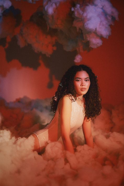 Dreamy Cloud Photoshoot, Cloud Nine Photoshoot, Diy Cloud Photoshoot, Sky Backdrop Photoshoot, Cloud Photoshoot Ideas, Heaven Photoshoot, Cloud Shoot, Cloud Photoshoot, Hair Shots