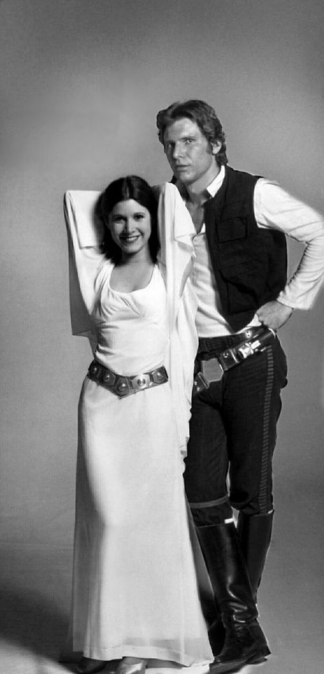 Carrie Fisher Princess Leia, Reylo Fanart, Leia Costume, Leia Star Wars, Han And Leia, Star Wars Princess Leia, Star Wars Princess, Star Wars 1977, Star Wars Pictures