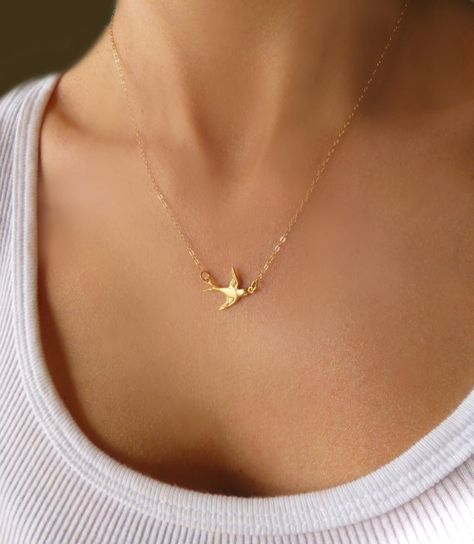 Small Bird Necklace Tiny Bird Necklace Dainty by GlassPalaceArts Silver Bird Necklace, Neck Necklace, Dove Necklace, Real Diamond Necklace, Diamond Choker Necklace, Dove Bird, Star Charm Necklace, Sweet Necklace, Bird Charm