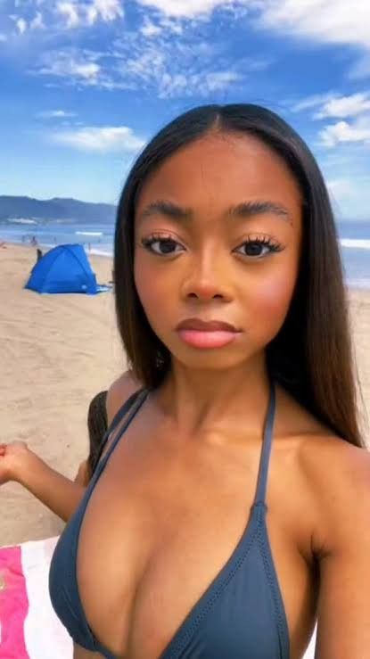 Skai Jackson Photoshoot, Skai Jackson Aesthetic, Skai Jackson Hairstyles, Black Girlhood, Nia Sioux, Women Cave, Healthy Water Drinks, Skai Jackson, Healthy Water