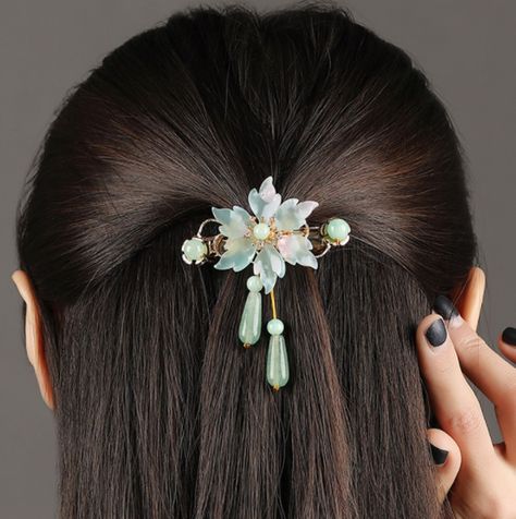 Beautiful Hair Clips, Floral Hair Clips, Hair Assecery, Fairycore Hair Accessories, Hair Clip Vintage, Vintage Adjustable Hair Accessories For Spring, Special Gift For Girlfriend, Black Flower Hair Clip, Green Flower Hair Clip