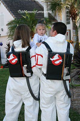 Pin for Later: The Family That Dresses Up Together, Stays Together: 36 Family Costume Ideas Ghostbusters Family Themed Halloween Costumes, Ghostbusters Costume, Themed Halloween Costumes, Great Halloween Costumes, Ghost Costume, Halloween Family, Regina George, Halloween 2016, Group Halloween Costumes