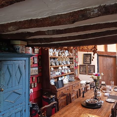 Our Old House | I know some people may not like my largely unfitted kitchen, but it is an old farmhouse | Facebook Unfitted Kitchen Ideas, Poor Kitchen, Old Kitchen Ideas, Farmhouse Food, Unfitted Kitchen, Food Cupboard, Antique Kitchen Decor, Irish Food, Victorian Kitchen